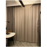 cortina corta luz em tecido Barreiro